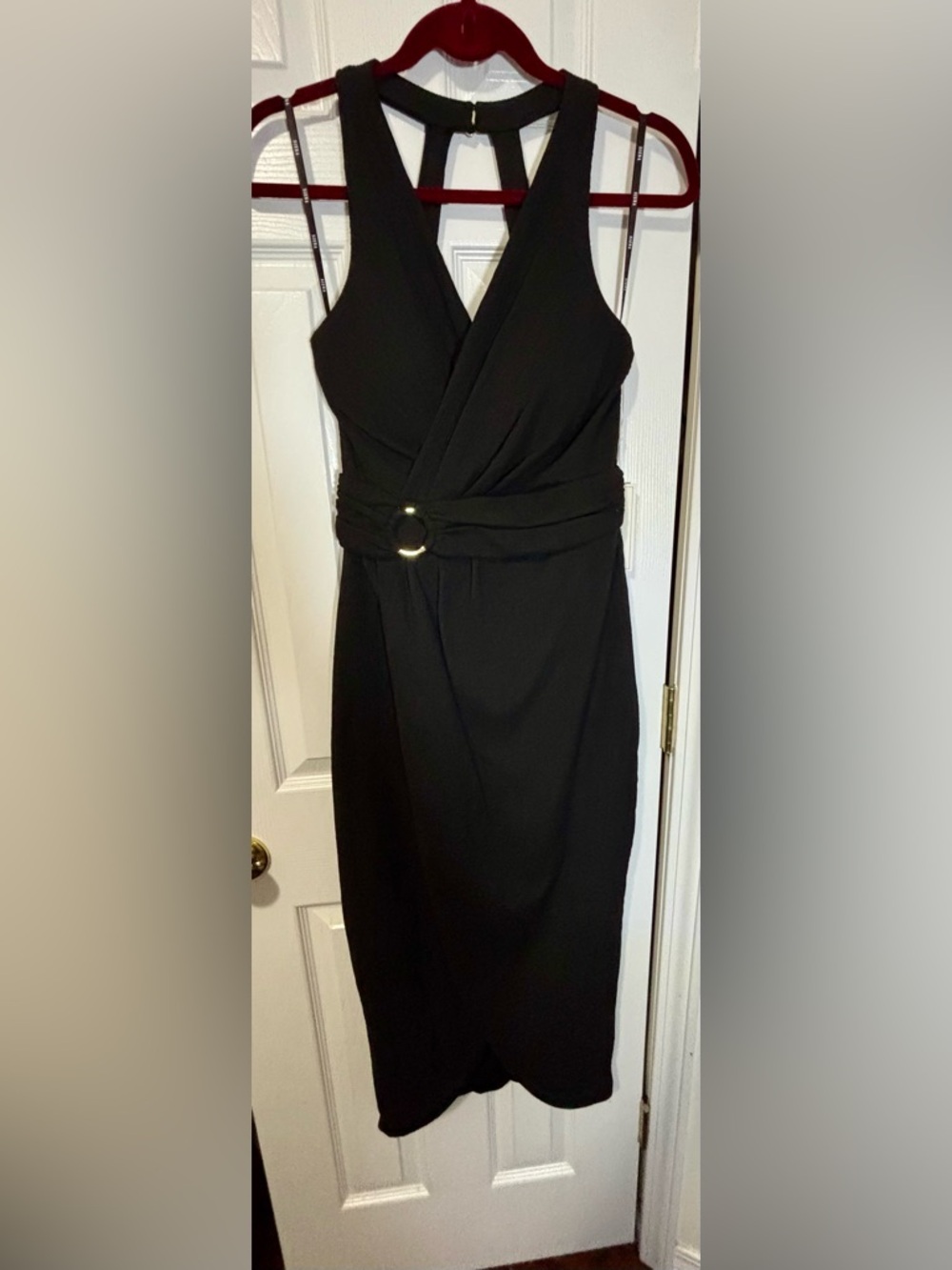 NWT SIENA SIZE 2 BLACK SLEEVELESS V-NECK FAUX WRAP WITH KEYHOLE MIDI DRESS